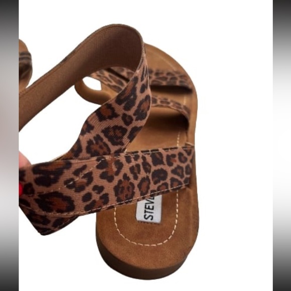Steve Madden Leopard print sandals women’s 8 - Picture 3 of 3